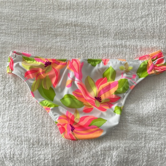 Victoria’s Secret Bright Floral Bathing Suit Bottoms Size Medium - Picture 2 of 4